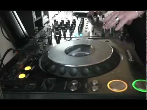 Happy UK Hardcore Mix #122 "Take It Easy" - by DJ Mellow-Dee