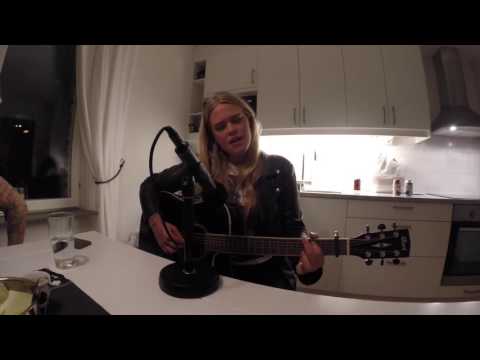 Julia Frej - Fuck up (live akustisk)