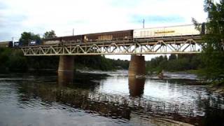 preview picture of video 'Green Cargo mixed freight train from Sundsvall freight yard...'