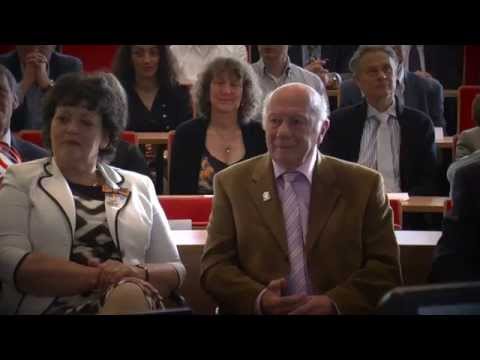 Beer Haagedoorn van OSM'75 Koninklijk onderscheiden