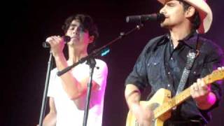 HQ Jonas Brothers ft. Brad Paisley - Easy Money - Ryman Auditorium 1/4/09