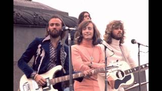 Bee Gees - Lamplight (Keep on Burning)