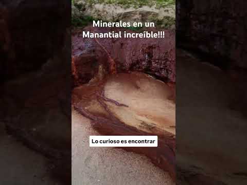 💧🔴 ¿Por qué este manantial tiene este color?