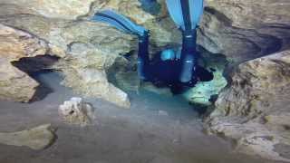 preview picture of video 'Madison Blue Springs Rocky Horror Tunnel Cave Diving'
