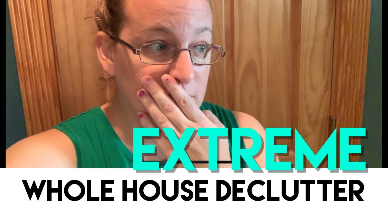 EXTREME DECLUTTER - Before and After - Beginner Minimalist - [Extreme Declutter Series Part 1]