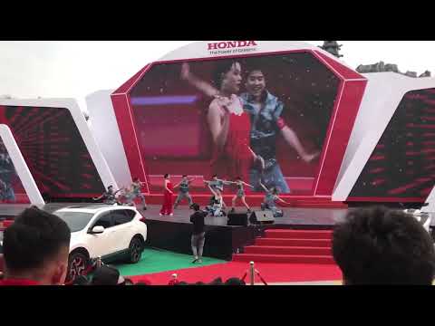 Bo Xì Bo - Hoàng Thùy Linh ( Live)- Honda Connecting Day 2023