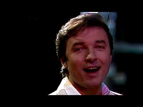 Karel Gott - Ráno jedu dál / Nestarej se, kamaráde (1982) HD