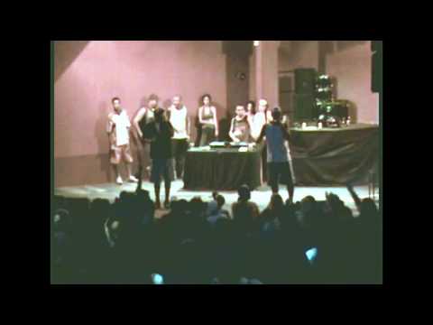 MCs TOTO E KBEÇA - MEDLEY NO BAILE DO CORSARIO - 2005