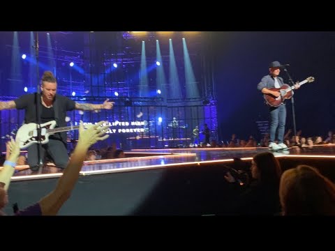 Chris Tomlin-Holy Forever (Live) feat. Brandon Lake and Phil Wickham