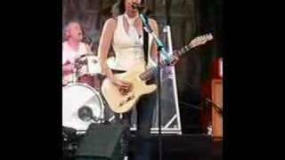 The Pretenders - Fools Must Die (Live Cornbury 09-July-2006)