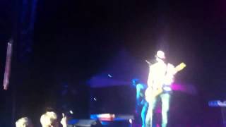 Keep the Party Alive - Family Force 5 live