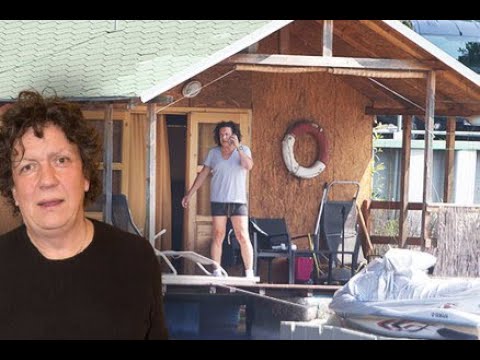 Richard Genzer byl v práci naposledy v březnu a podle toho taky vypadá jeho bankovní účet. Chybí mu