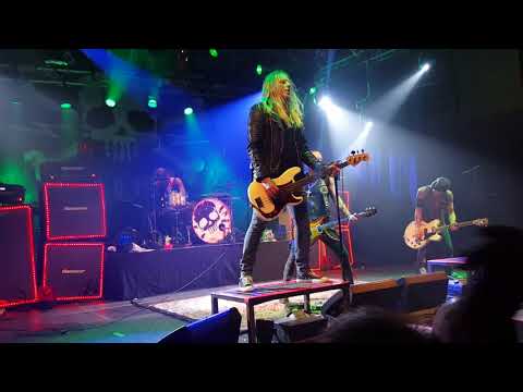 Backyard Babies - A Song for The outcast LIVE 2016 Tour By Tour