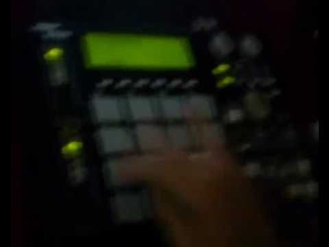 MC PAULINHO DA PG PART MC YOSHI - TAMO FORGANDO (DJ NINO) 2011