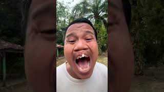 Download lagu Ehh ehh ..Nenek ku Pahlawan ku ya..jangan Aneh Aneh pikiran kelen. mp3 Download lagu Ehh ehh ..Nenek ku Pahlawan ku ya..jangan Aneh Aneh pikiran kelen. mp3