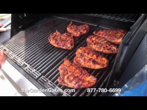 Saber Grills: Quick Look at The Garden Gates' Lunchtime... Grill Dat!