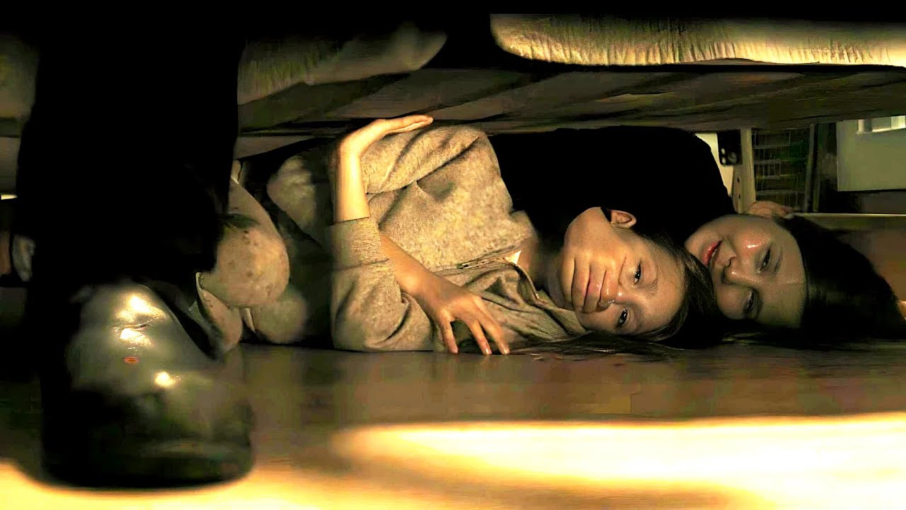 2 Girls Think Their Trip Will Be Fun, But It Turns Scary When Uninvited Guest Arrives