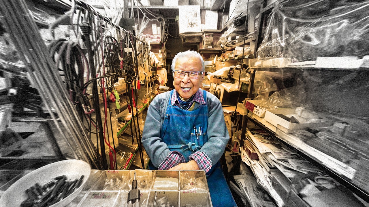 Saying Goodbye to Tokyo's OLDEST TINY Shop...