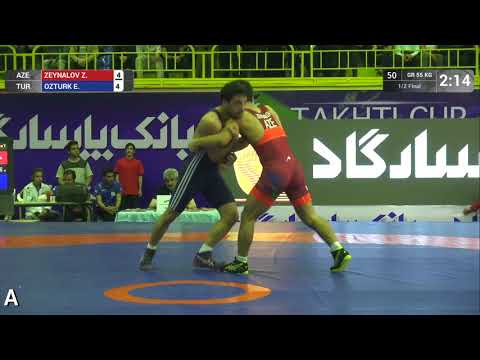 1/2 GR - 55 kg: Z. ZEYNALOV (AZE) v. E. OZTURK (TUR)