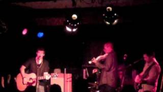 MIGGS performing "Crawl Inside" from Wide Awake