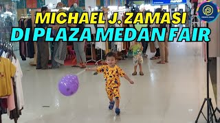 Download lagu MICHAEL JORDAN ZAMASI & ALEX TELAUMBANUA DI PLAZA MEDAN FAIR (CARREFOUR) mp3