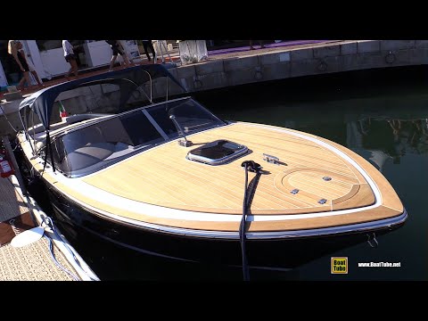 2022 Comitti Venezia 28 Motor Boat - Walkaround Tour - 2021 Cannes Yachting Festival