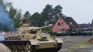 preview picture of video 'STAHL AUF DER HEIDE 2014 ★ ALLE FAHRZEUGE in AKTION ★ Panzermuseum Munster'
