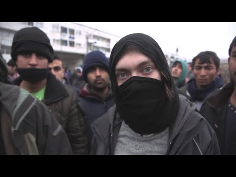 Calais : dans la poudrière du plus grand bidonville d'Europe