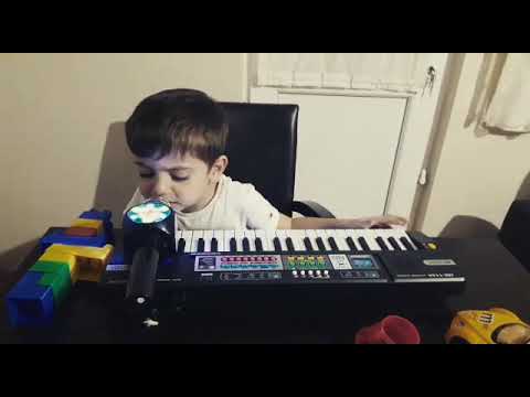 erik dali soyleyen cocuk yasir mete oyun havasi ERİK DALI ELLER OYNASIN ELLER #mikrofon #yasir #mete