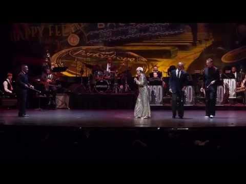 Frankie 100 - Show at the Apollo - Norma Miller and her Jazzmen