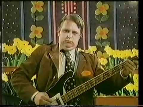 Cardiacs - Tarred And Feathered - HQ