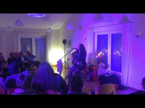 Lindsay May performing Ease My Mind in Dennach Germany 2017
