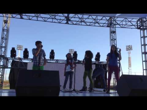 Sofia escobar ,alexis,nicole,Valeria,Adamaris,cristopher,vivían,naomy,Eddy ensayando opening navojo