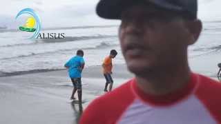 preview picture of video 'Alisus- Junior Surfing Camp 2014 Limón, Cieneguita.'