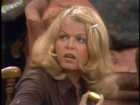 All In The Family S02e02 -  Gloria poses in the Nude (1971) NL ondertitels