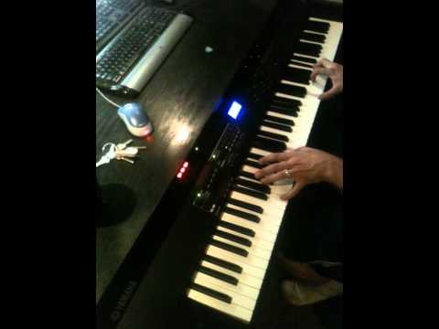 Where the Streets have no Name, Keyboard intro