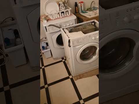 Two washers indesit WISL 85 and WIL 105 - spinning!