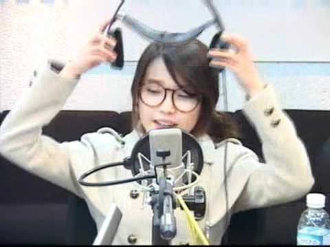 101222 DJ Gyuri Shimshimtapa (Guest IU) [3/8]