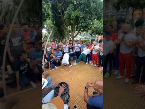 Pezão x Mestre Peixe Crú #pezaocapoeira #capoeirarepublica #capoeira #berimbau #insta #instadaily