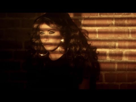 Mahsa Navi - Nazdik Misham (OFFICIAL VIDEO)