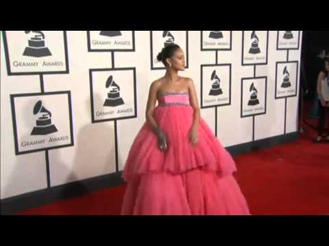 download lagu mp3 mp4 Rihanna Grammy Awards 2015, download lagu Rihanna Grammy Awards 2015 gratis, unduh video klip Rihanna Grammy Awards 2015
