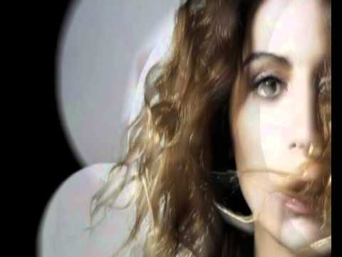 Sorti de l'EP digital de Julie Zenatti