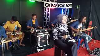 Download lagu dangdut kalem'Bulan Madu' FT.sabilla permata mp3