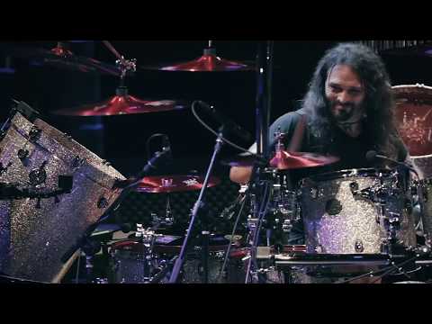 TVMaldita Presents: Aquiles Priester playing Moving On (Noturnall)