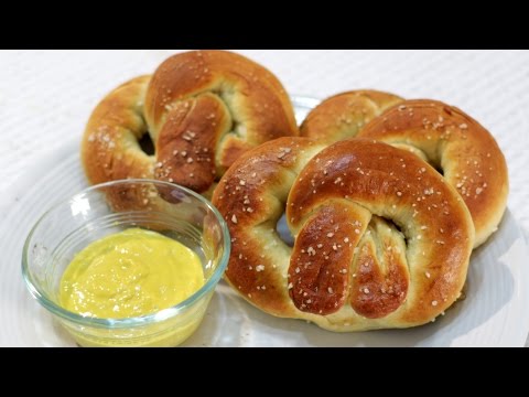How to make Soft Pretzels - Easy Homemade Pretzels Recipe