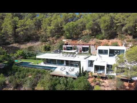 New Villa Boho with 5 bedrooms and en-suite bathrooms to rent in Ibiza