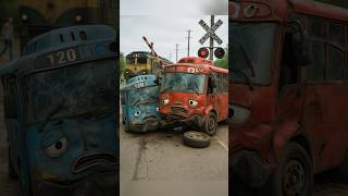 Download lagu Bus tayo biru tabrakan dengan Bus tayo merah di rel kereta api mp3