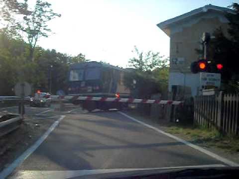 Passaggio a livello in periferia di Acqui Terme 2