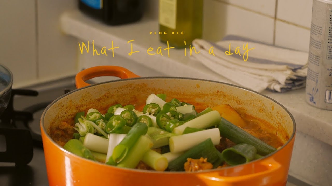 [SUB] VLOG #16 하루세끼, 아보카도샌드위치와 닭볶음탕 : What I eat in a day, Sandwich and Dak maeunjjim | Honeykki 꿀키
