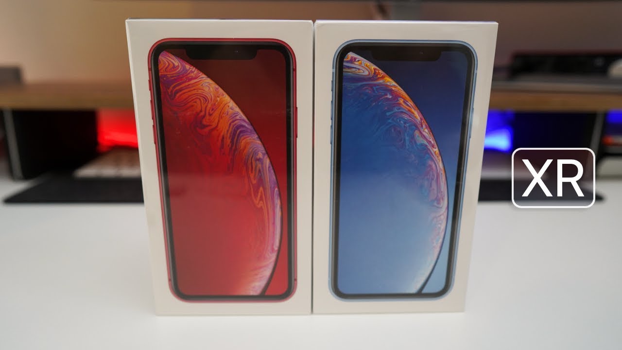 iPhone XR - Unboxing, Setup and Display Comparison